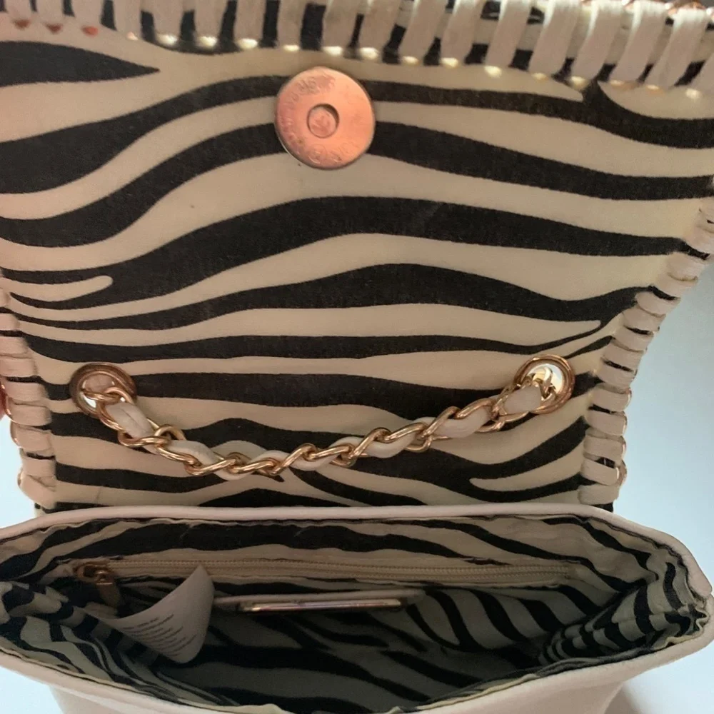 Girls' Steve Madden Cream Shoulder Bag with Gold Chain Accents